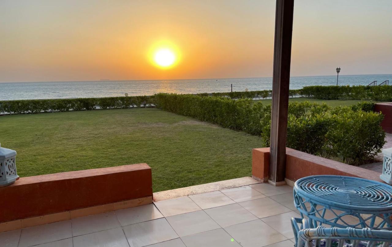 Amazing Beach View In Ras Sudr راس سدر Ras Sedr Raʼs Matārimah Εξωτερικό φωτογραφία